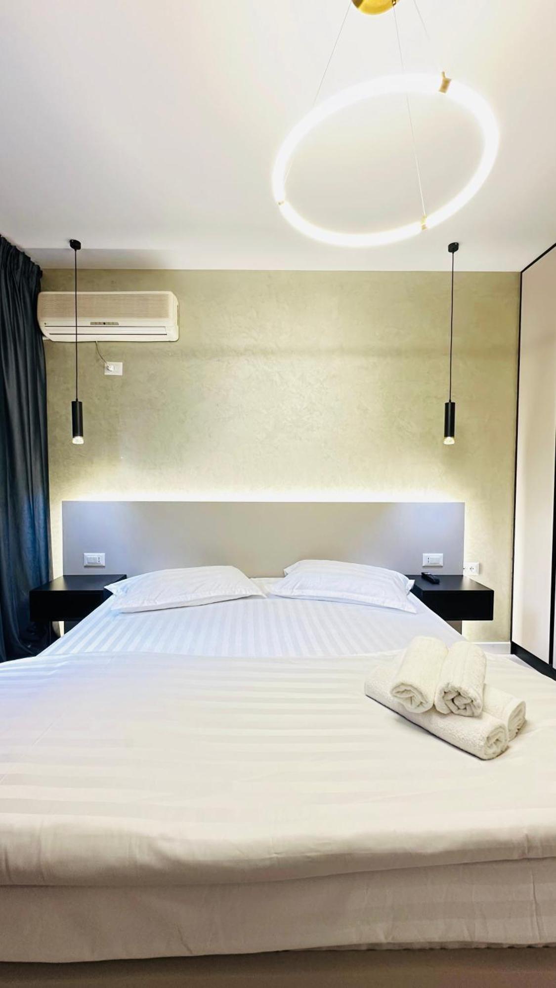 Luxurious Central Stay - Self Check-In تيرانا المظهر الخارجي الصورة