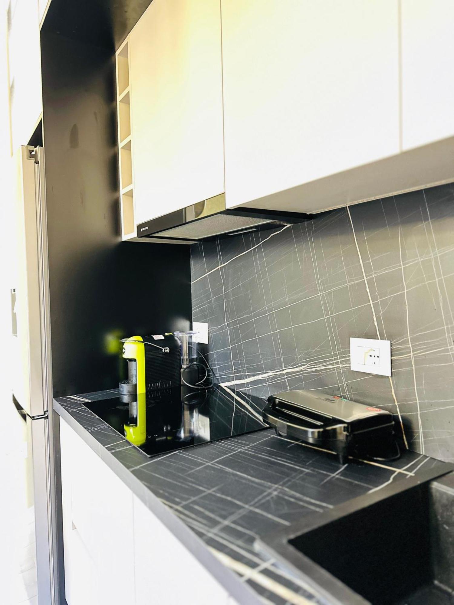 Luxurious Central Stay - Self Check-In تيرانا المظهر الخارجي الصورة