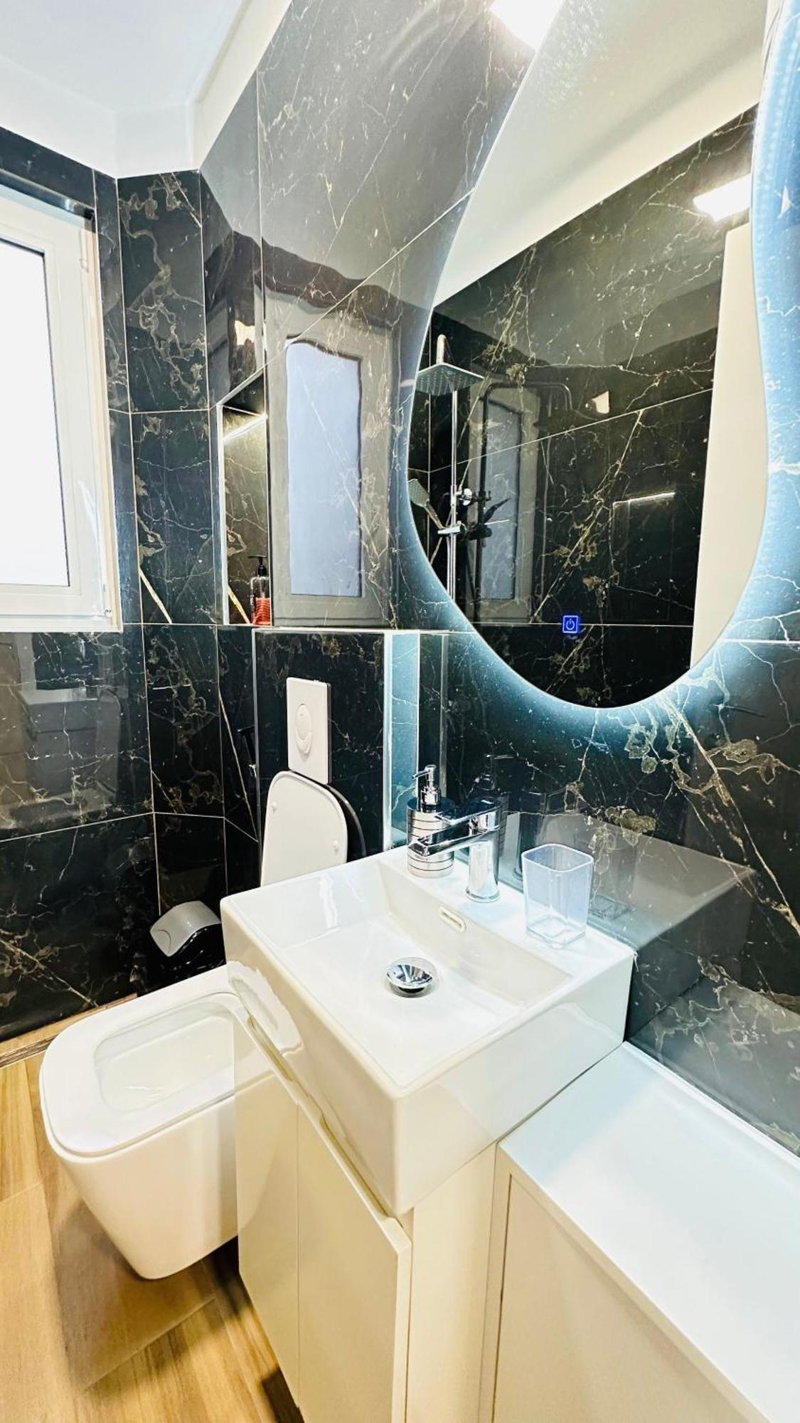 Luxurious Central Stay - Self Check-In تيرانا المظهر الخارجي الصورة